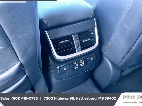 Used 2023 Subaru Outback Touring AWD/4WD image 25