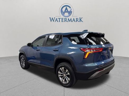 Used 2025 Chevrolet Equinox LT FWD image 3