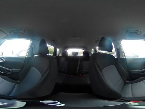 Used 2025 Kia Soul LX w/ LX Technology Package image 38