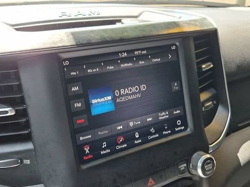 Used 2019 RAM 1500 Big Horn AWD/4WD image 17