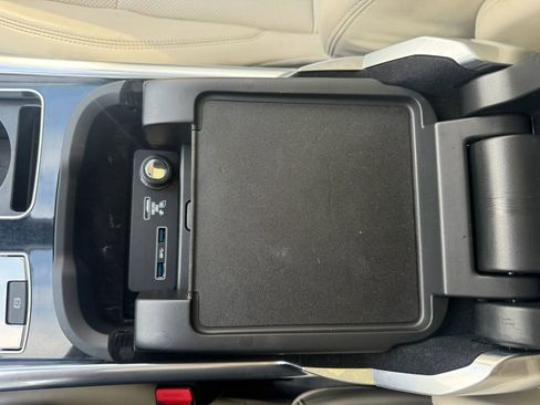 Used 2019 Land Rover Range Rover Sport HSE AWD/4WD image 31