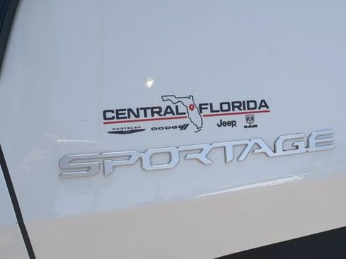 Used 2024 Kia Sportage LX FWD image 13