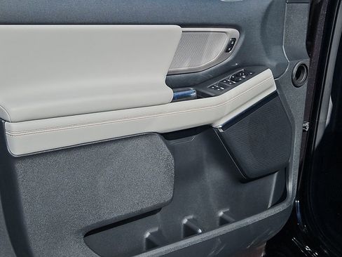 New 2025 Ford Expedition Active image 21