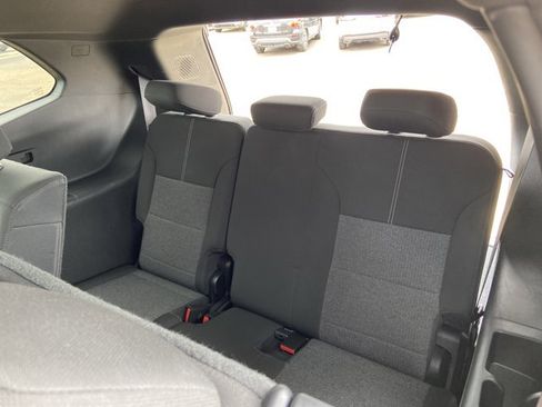 Used 2025 GMC Acadia Elevation image 54