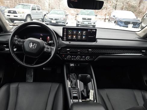 Used 2023 Honda Accord EX-L image 12