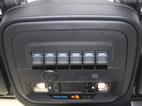 New 2025 Ford Bronco Badlands image 50