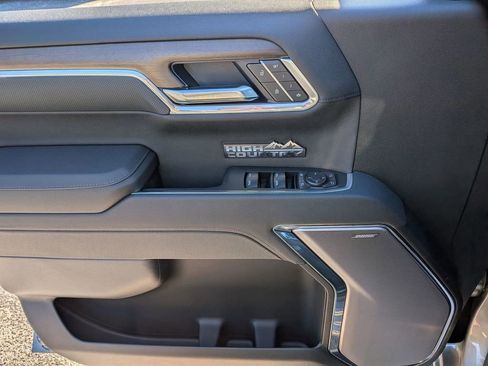 New 2026 Chevrolet Silverado 1500 High Country w/ High Country Premium Package image 12