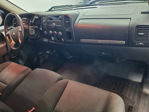 Used 2011 GMC Sierra 1500 SLE w/ SLE Preferred Package AWD/4WD image 12