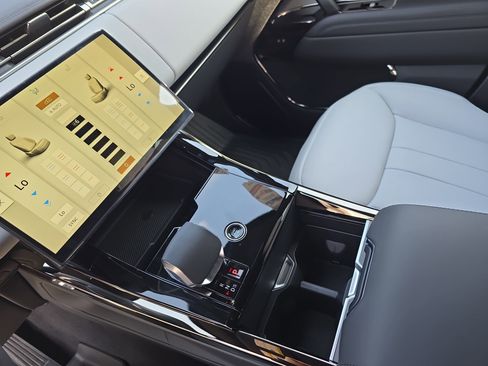 New 2026 Land Rover Range Rover Sport Dynamic SE image 25