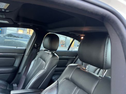 Used 2013 Lincoln MKS AWD image 13