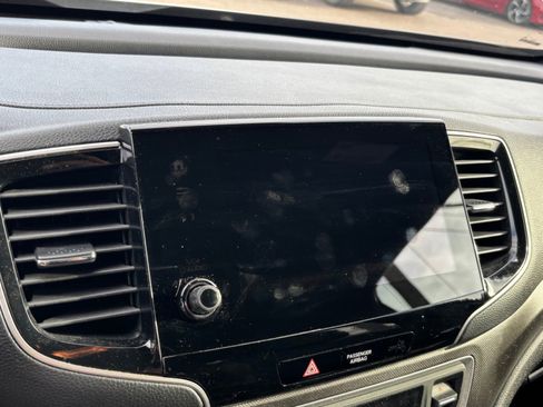 Used 2024 Honda Passport TrailSport image 7