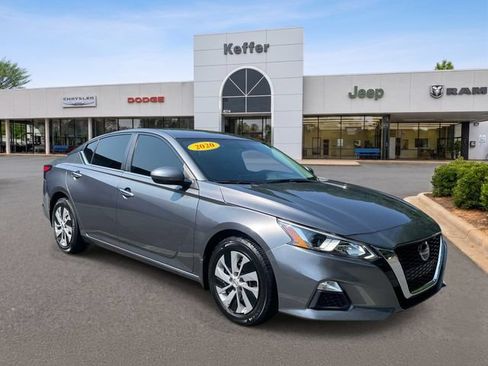 Used 2020 Nissan Altima 2.5 S FWD image 2
