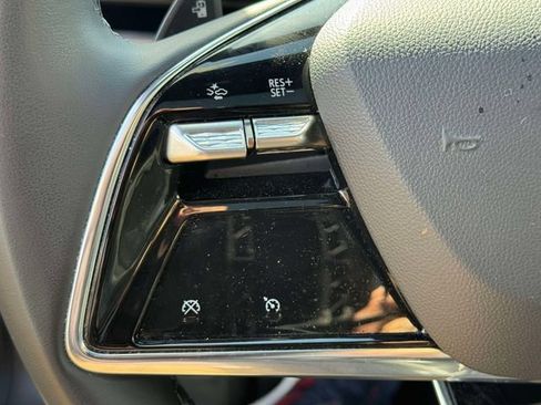 Used 2024 Cadillac Lyriq Tech w/ Driver Assist Package AWD/4WD image 27