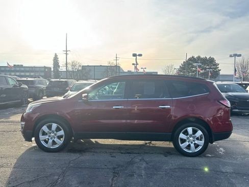 Used 2017 Chevrolet Traverse LT w/ Style and Technology Package AWD/4WD image 8