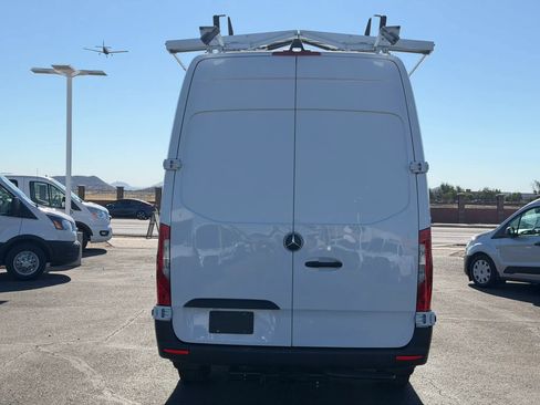 Used 2023 Mercedes-Benz Sprinter 2500 image 6