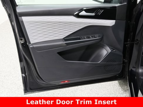 Used 2022 Volkswagen Taos S image 12