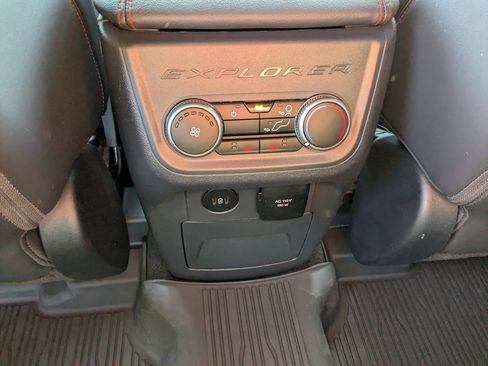 Certified 2025 Ford Explorer ST image 34