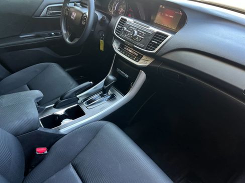 Used 2015 Honda Accord LX image 16
