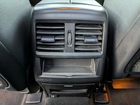 Used 2017 Mercedes-Benz GLE 350 w/ Premium 2 Package image 17