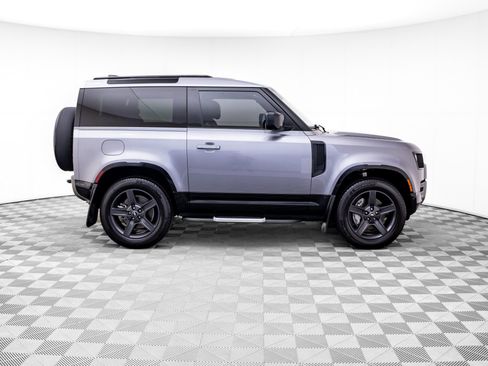 Used 2024 Land Rover Defender 90 X-Dynamic SE AWD/4WD image 6