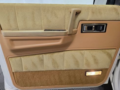 Used 1990 Dodge Grand Caravan LE image 88