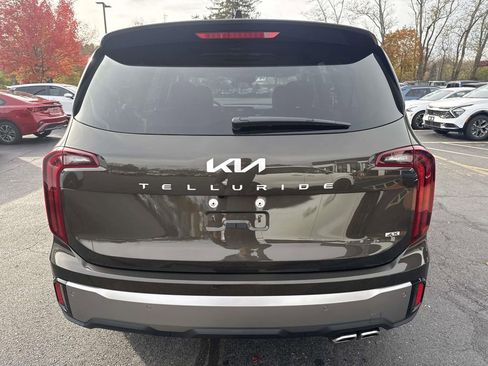 New 2025 Kia Telluride S image 3