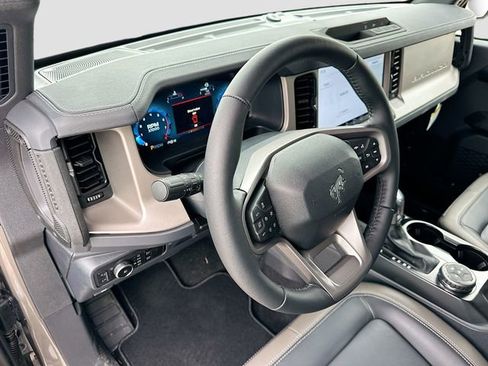 New 2025 Ford Bronco Outer Banks image 6