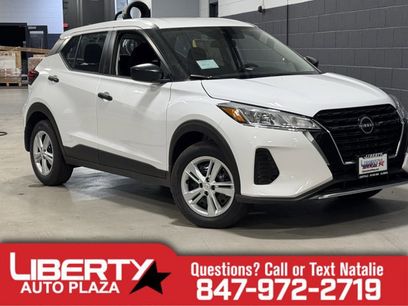New 2025 Nissan Kicks Play S