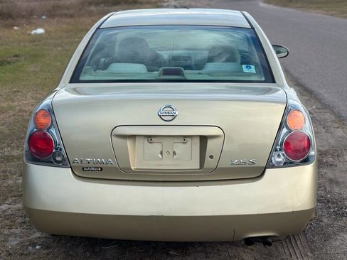 Used 2002 Nissan Altima 2.5 S image 9