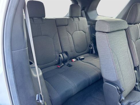 Certified 2025 Honda Pilot Sport image 30