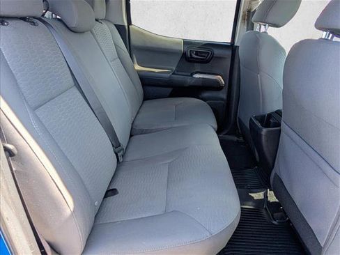 Used 2017 Toyota Tacoma SR5 w/ Tow Package image 19