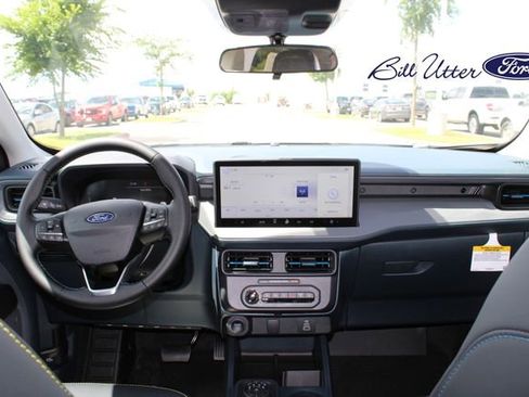 New 2025 Ford Maverick Lobo image 9