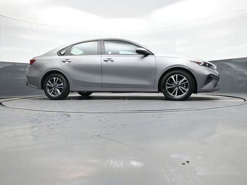 Certified 2024 Kia Forte LXS w/ LXS Technology Package image 27