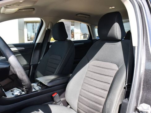 Used 2020 Ford Fusion SE image 13