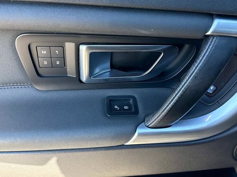 Used 2017 Land Rover Discovery Sport HSE image 17