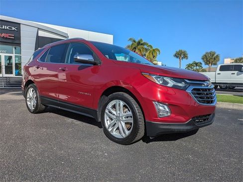 Used 2018 Chevrolet Equinox Premier image 2