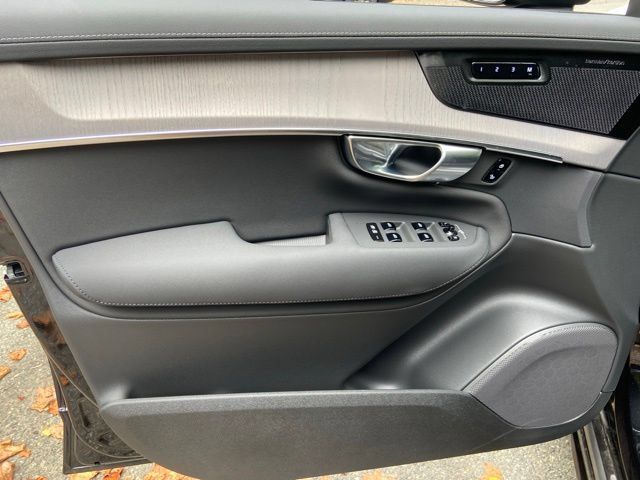 New 2026 Volvo XC90 B5 Ultra AWD/4WD image 12