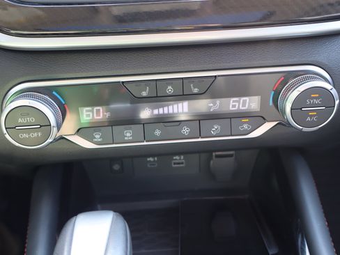 Used 2023 Nissan Altima 2.0 SR FWD image 21