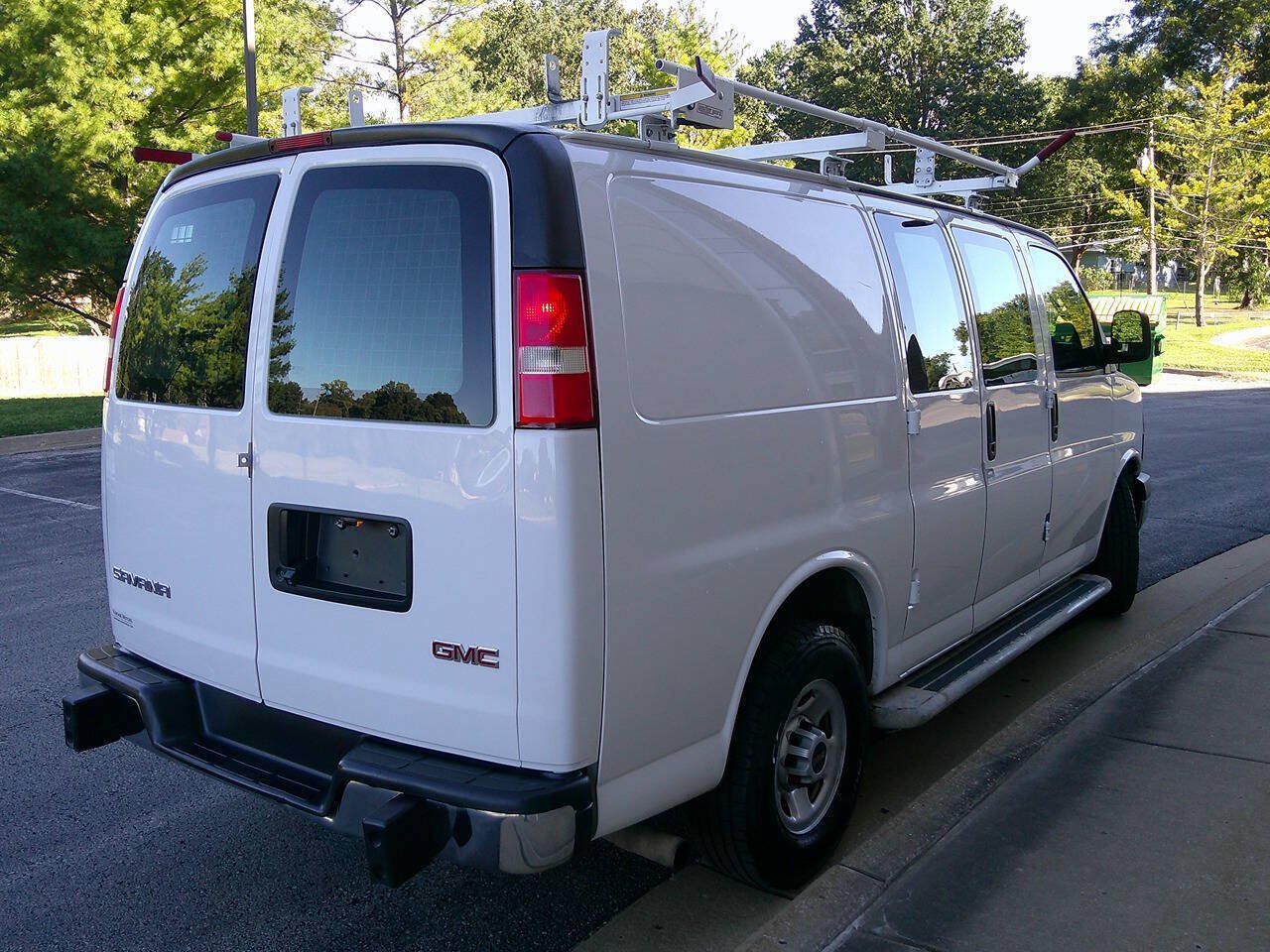 Used 2019 GMC Savana 2500 w/ Driver Convenience Package RWD image 5