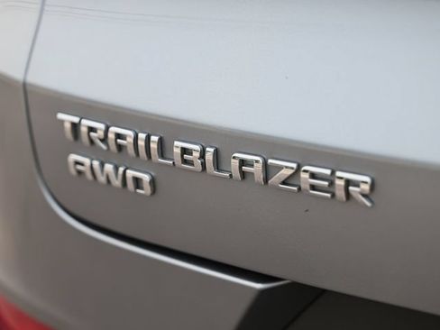 Used 2025 Chevrolet TrailBlazer LT AWD/4WD image 10