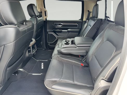 Used 2019 RAM 1500 Laramie AWD/4WD image 37
