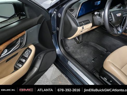 Used 2025 Cadillac CT5 Premium Luxury image 9