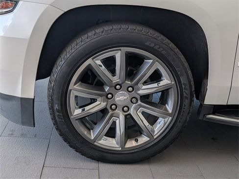 Certified 2019 Chevrolet Suburban Premier image 4