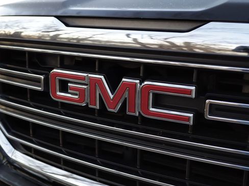 Used 2019 GMC Sierra 1500 SLE w/ SLE Value Package image 31