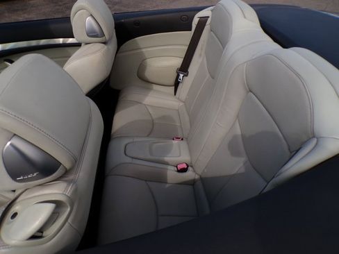 Used 2010 INFINITI G37 Convertible image 12