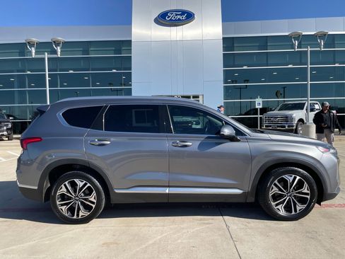 Used 2019 Hyundai Santa Fe SEL w/ Cargo Package image 6
