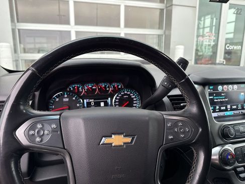 Used 2017 Chevrolet Suburban LT image 13