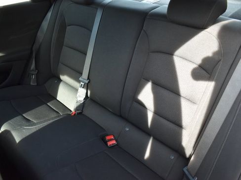 Used 2021 Chevrolet Malibu RS image 19