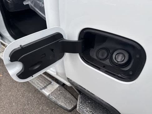 New 2026 GMC Sierra 2500 SLT w/ SLT Premium Package image 10