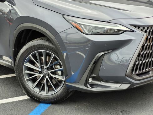 Used 2025 Lexus NX 350h AWD w/ Premium Package image 9